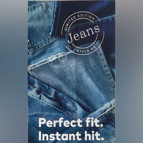 Women’s Bershka Short Sleeve Crew neck Graphic Tee - Picture 6 of 6